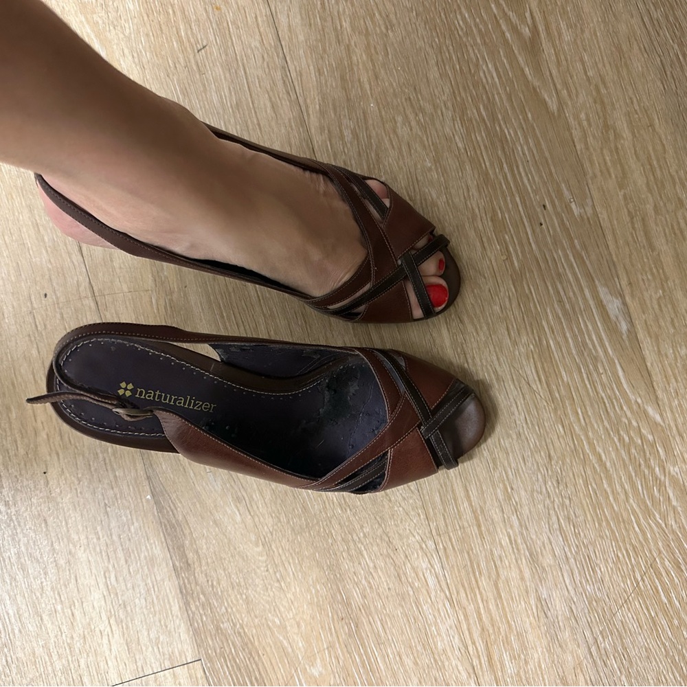 VTG Naturalizer Enrica Coffee Oxford Leather Crisscross Slingback Heels Size 7